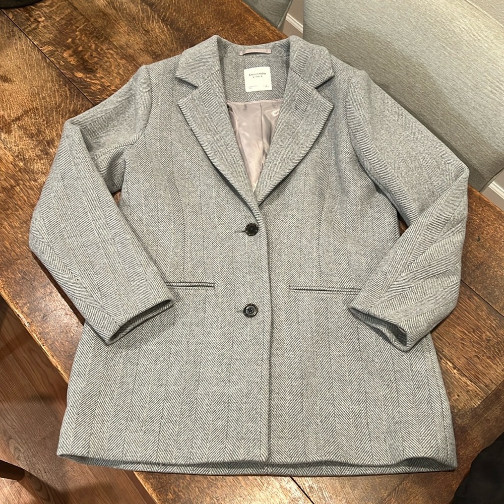 Abercrombie and Fitch tailored topcoat